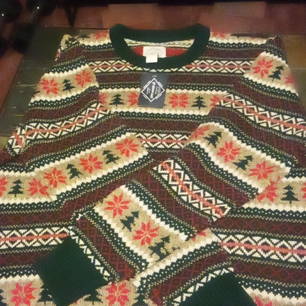 St John's Bay Christmas sweater